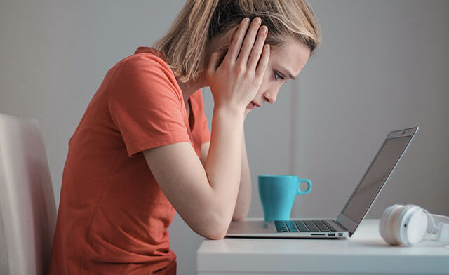 the benefits of online counselling woman laptop